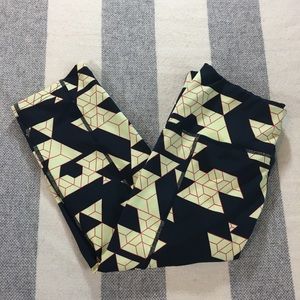 Oiselle Crop Leggings 4 Midnight Molecular Print